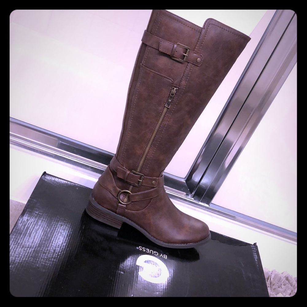 GUESS brown boots